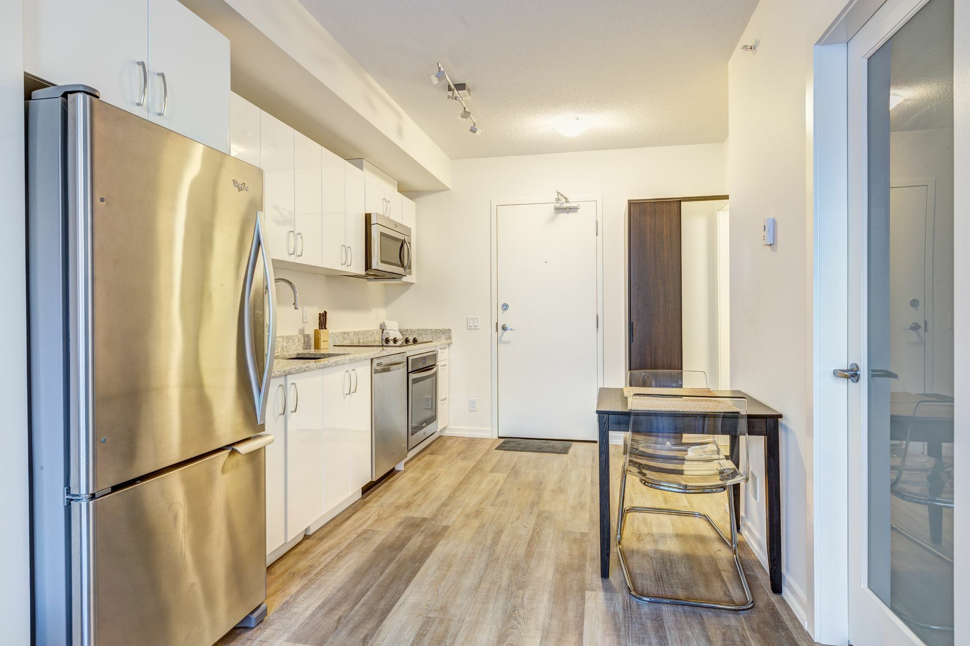 Suite Digs N3 Calgary Bagian luar foto