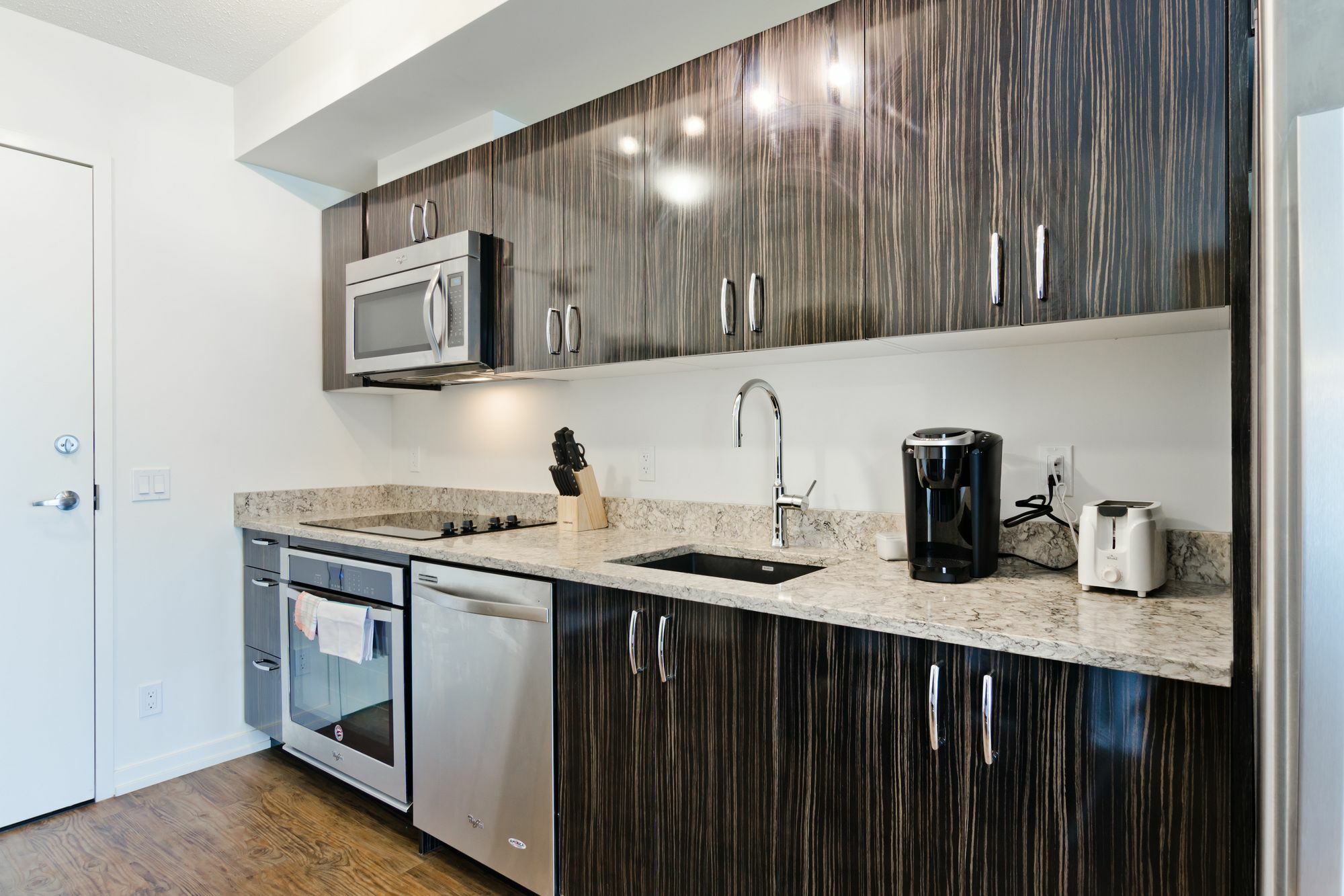 Suite Digs N3 Calgary Bagian luar foto